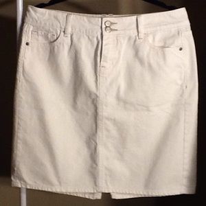 Old Navy white denim skirt